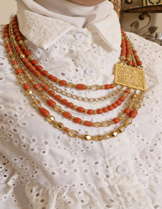 قلادة عربية - مرجان أحمر وكهرمان