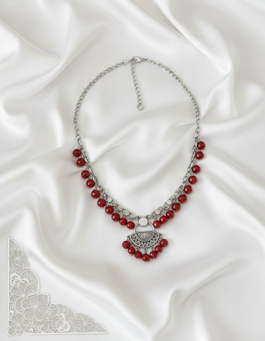 قلادة التراث العربي - مطلية بالفضة