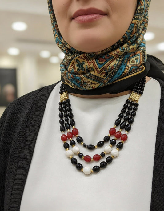 قلادة الأناقة - أسود وأبيض وأحمر