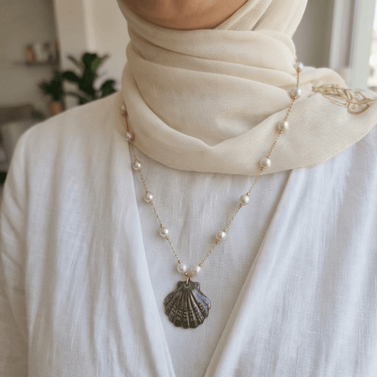 Black Sea Shell Summer Necklace - Stainless