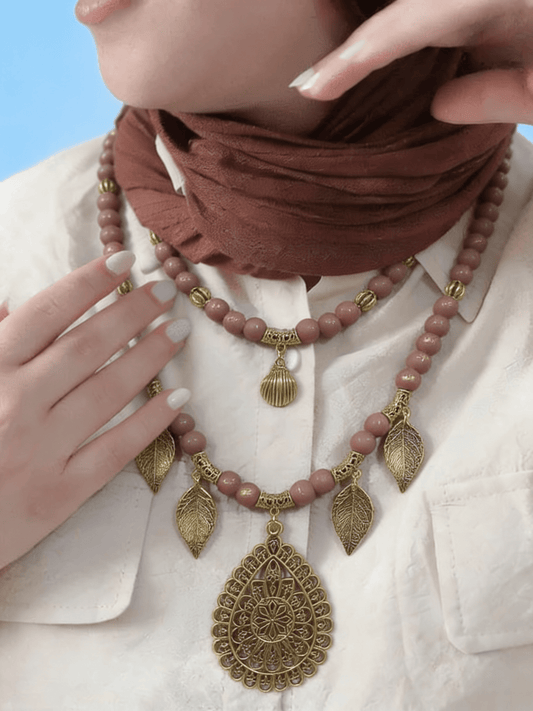 قلادة دلال الأنيقة