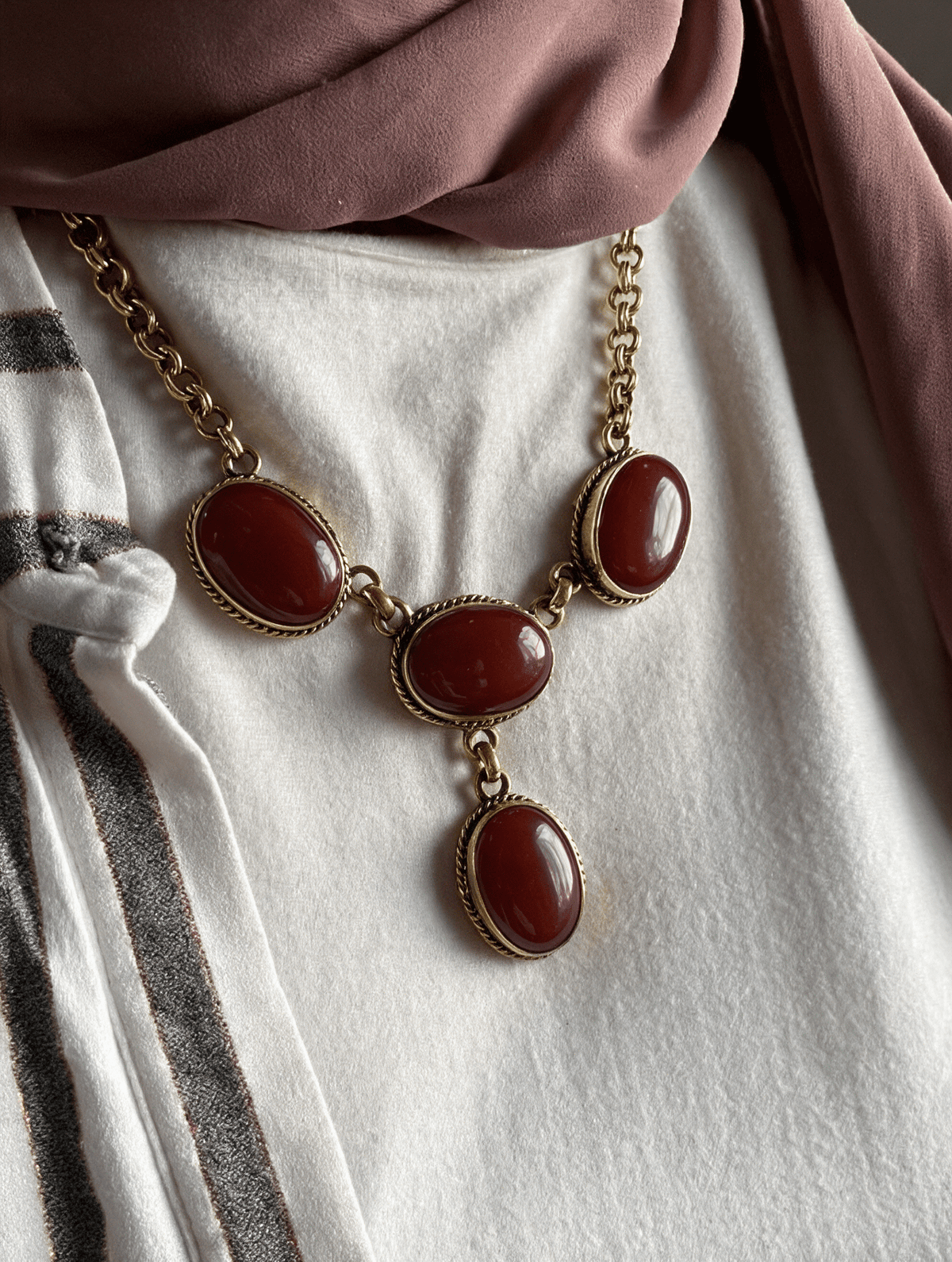 Unique Afnan Necklace -  Agate Stone