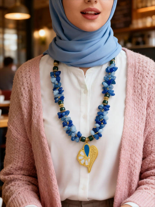 مجموعة من العقيق البني المكسور مع العقيق الأخضر الزيتي