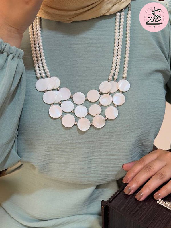 Isabella Delicate Necklace - Seashells and Spanish pearls Stones