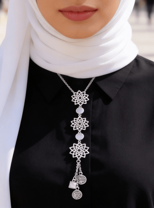 Delicate Flowers Necklace - Silver Plated