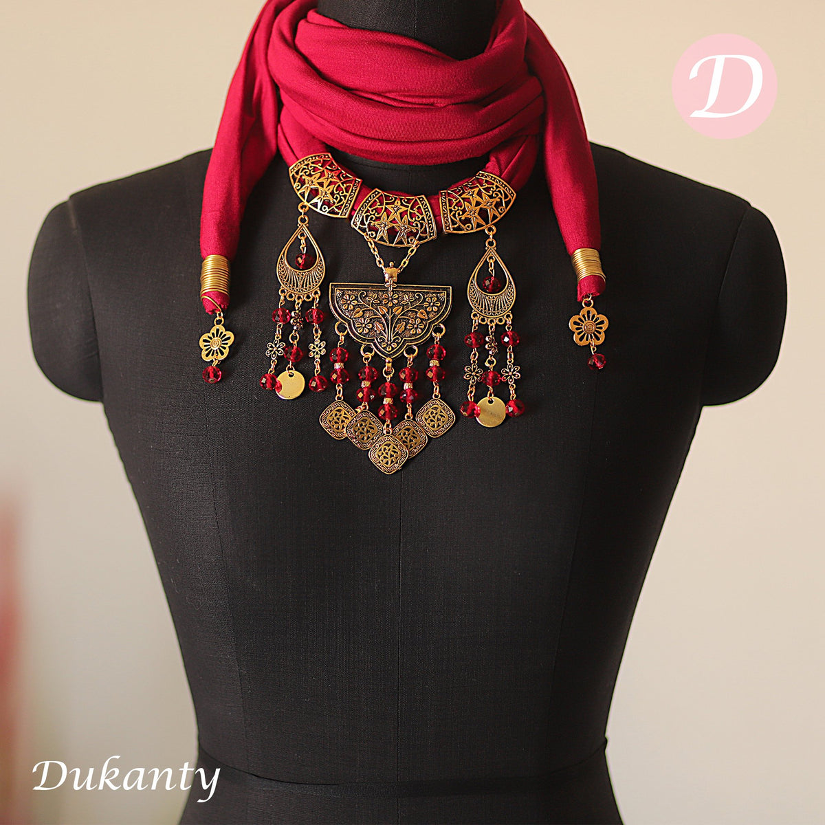 Red Hur Necklace Scarf
