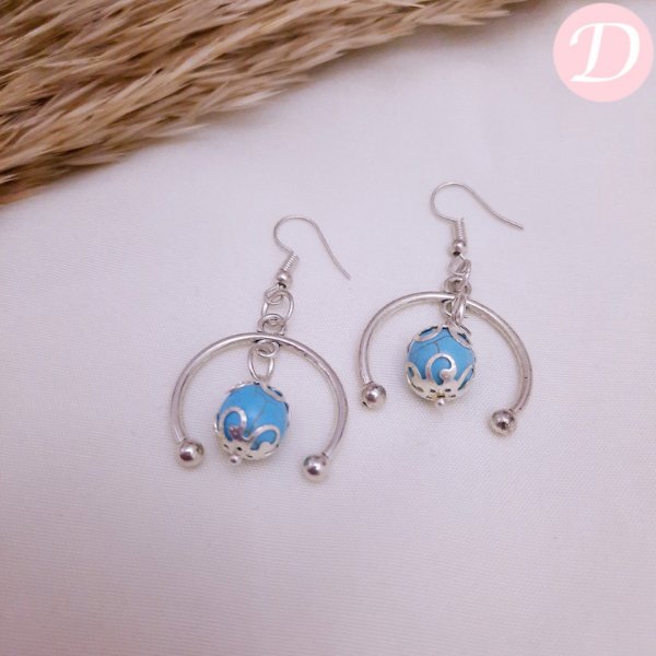 Half Circle Turquoise Earrings - Silver Matal