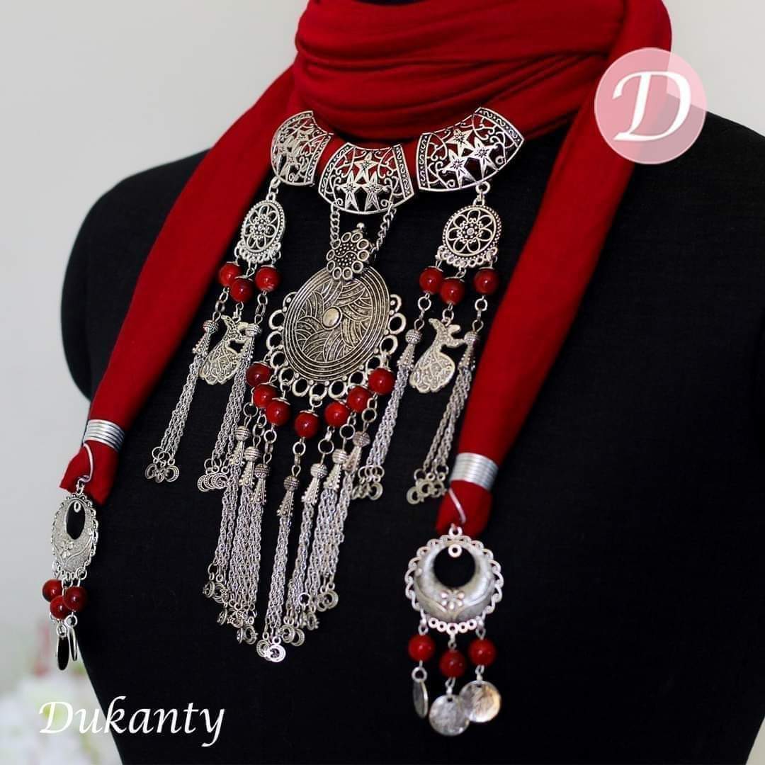 Linda Scarf with Necklace - Red